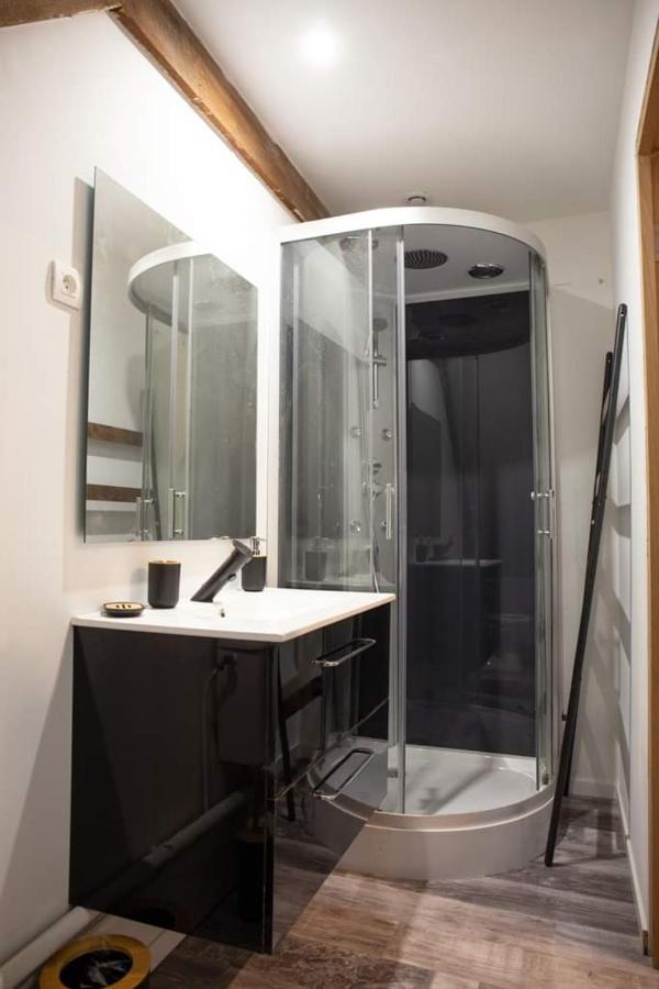 Cyris - Chambres Duplex Climatisees - Spa & Piscine Centre Ville Saint-Germain-des-Fosses 외부 사진