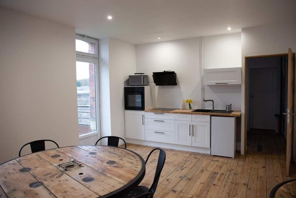 Cyris - Chambres Duplex Climatisees - Spa & Piscine Centre Ville Saint-Germain-des-Fosses 외부 사진