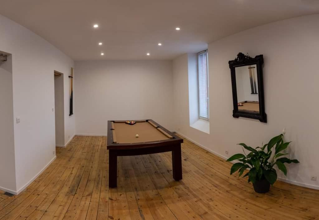 Cyris - Chambres Duplex Climatisees - Spa & Piscine Centre Ville Saint-Germain-des-Fosses 외부 사진